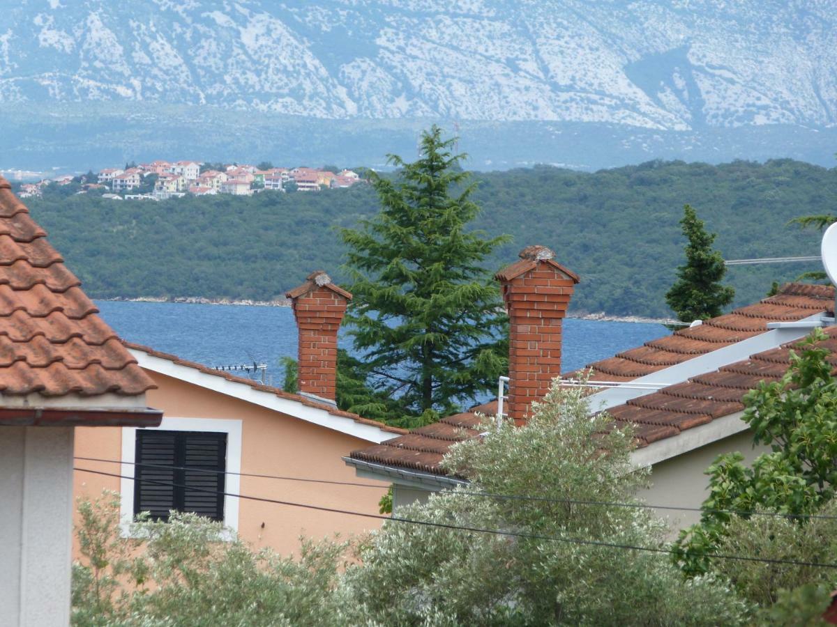 Apartments Monja & Dadi, Malinska, Vantacici Eksteriør billede