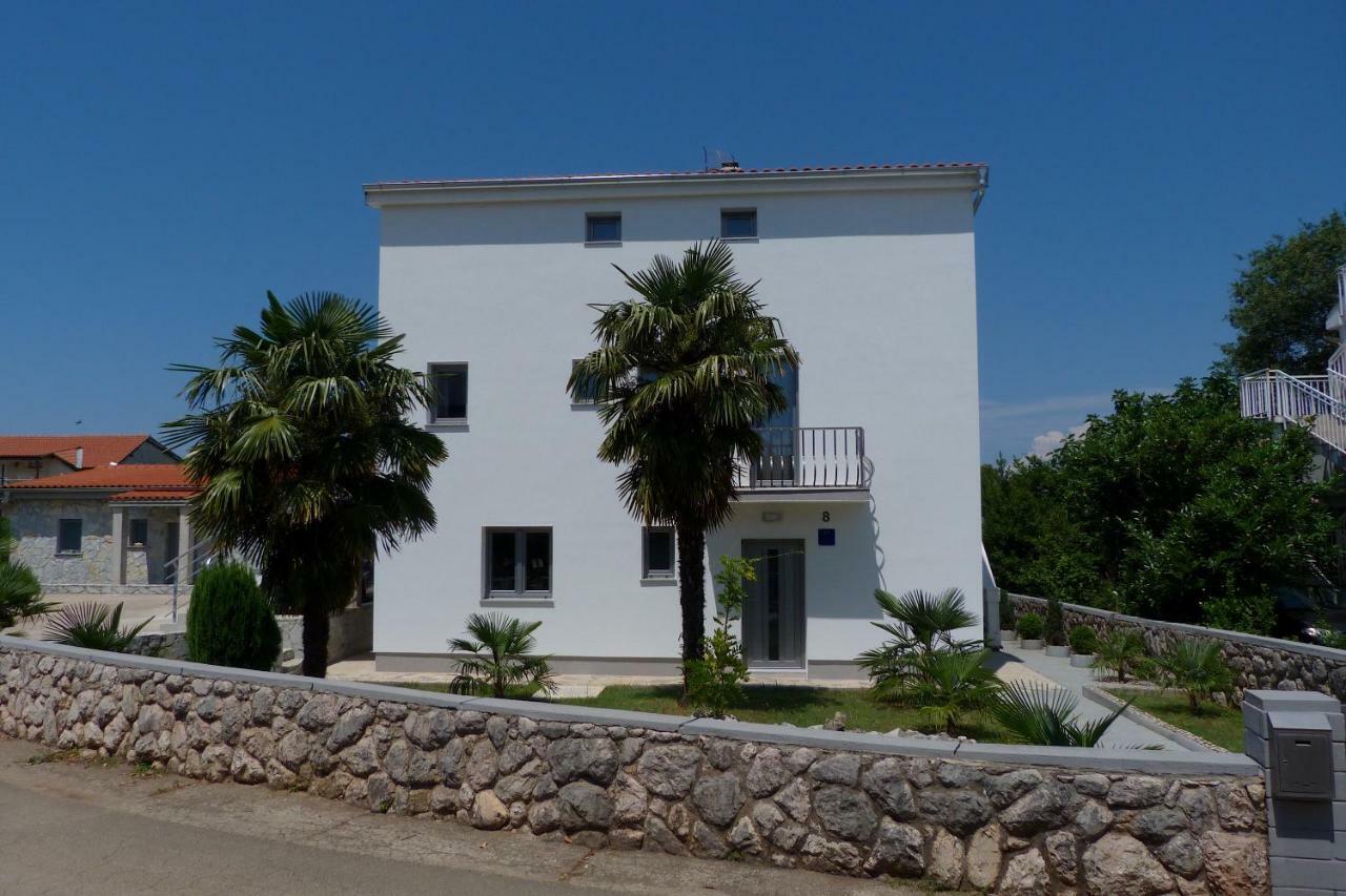 Apartments Monja & Dadi, Malinska, Vantacici Eksteriør billede